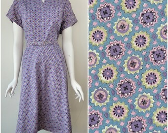 Vintage 1950s purple cotton dress, Size XL 33W 34W / 1950s cotton dress / 50s cotton dress / Spring Summer dress / Large L XL