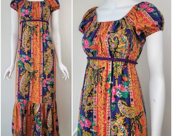 Vintage 1960s paisley floral maxi dress, Size S 33-36B / 60s paisley dress / 1970s paisley maxi dress / 1960s Empire waist dress / Small S