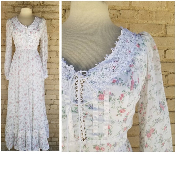 Vintage 1970s Gunne Sax white rose print corset bo