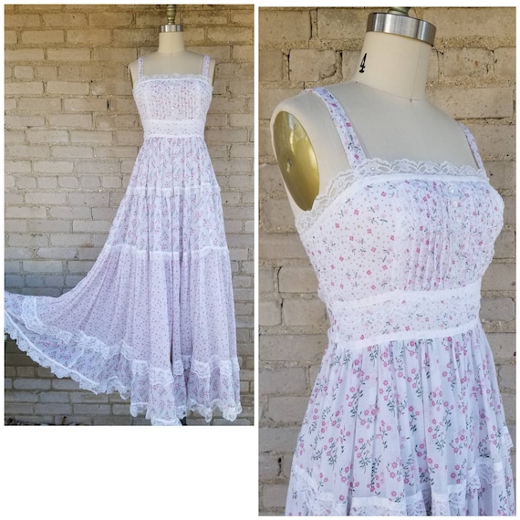 Vintage 1970s Gunne Sax white & pink floral calico