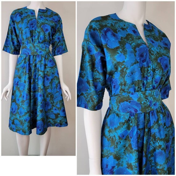 Vintage 1950s 1960s blue rose print cotton sateen… - image 1