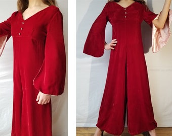 Vintage 1960s velvet palazzo jumpsuit with open satin lined arms / 60s jumpsuit / Velvet jumpsuit / Vintage Christmas outfit / Small S 34B