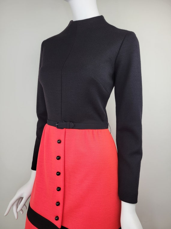 Vintage 1960s wool color block dress, Size S 26W … - image 5