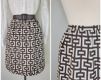 Vintage 1960s geometric mini skirt by Lord and Taylor Size S / 1960s Mini skirt / 60s mini skirt / 1960s mini skirt / Twiggy / Small 26W 27W