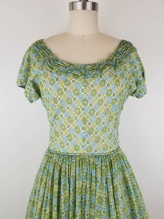 Vintage 1950s green fit and flare dress, Size S /… - image 5