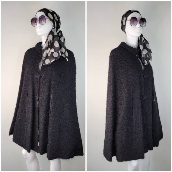 Vintage 1950s wool cape with polka dot lining and… - image 4