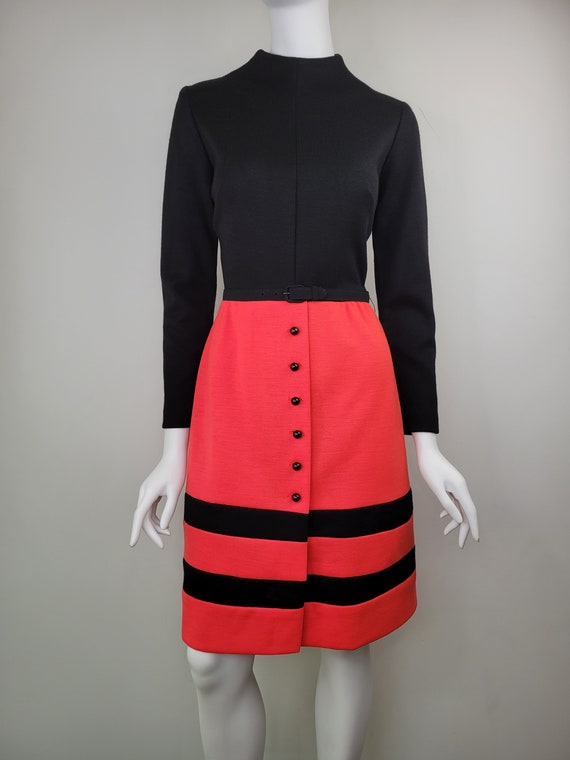 Vintage 1960s wool color block dress, Size S 26W … - image 2