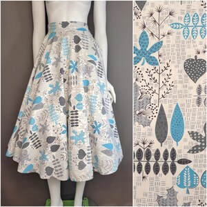 Vintage 1950s leaf print cotton circle skirt, Size XS/S 24W 25W / 1950s novelty print skirt / Mid Century skirt / Atomic print / XS Small S
