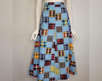 Vintage jaren 70 spijkerrok met patchworkprint, maat XS 24W / spijkerrok jaren 70 / jaren 70 / jaren 70 patchworkprint rok / lente zomer rok /