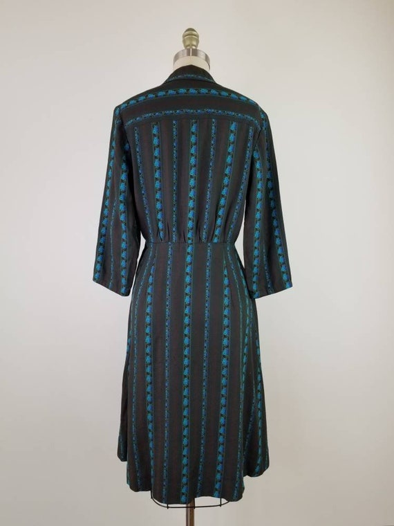Vintage 1950s floral stripe rayon dress, Size M /… - image 4