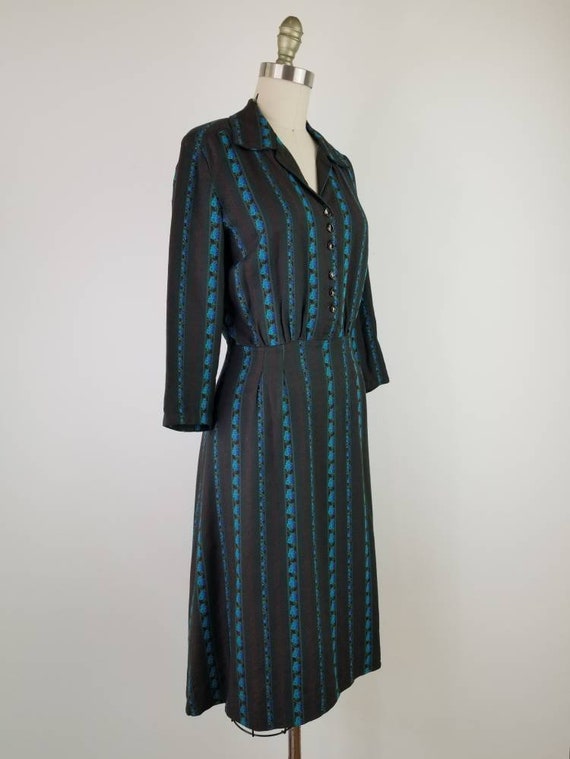 Vintage 1950s floral stripe rayon dress, Size M /… - image 3