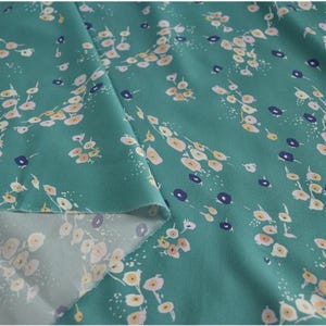 High Quality Elegant  Green Floral Silk Chiffon Clothing Fabric, Vintage Flower Pattern Fabric for Dress