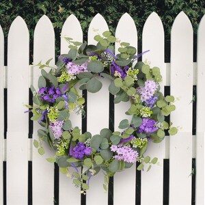 18 inch Artificial Purple Flower Wreath, Spring Front Door Wreath,Shop Wreath Decoration on the Door ,Wall Hanging Flower