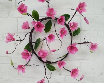 una stringa di Artificial Magnolia decorazione appesa per la decorazione della parete di casa, appendere artificiali Flower Vine