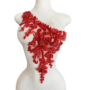 Luxuriöse handgemachte Strass Perlen Patch, Hochzeitskleid Helle Diamanten vorne Brust Single Schulter Spitze Applikation Abendkleid Zubehör