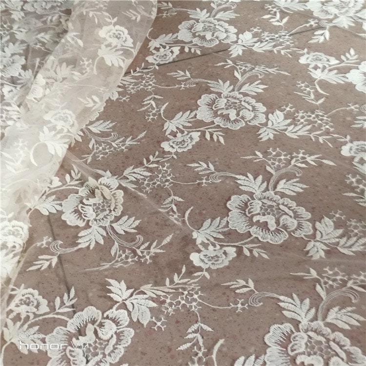 Paillettes ivoire luxueux floral brodé dentelle tissu pour robe bricolage,dentelle française,dentelle de bal d'étudiants,dentelle de mariage Paillettes ivoire luxueux floral brodé dentelle bricolage,dentelle tissu pour robe bricolage,dentelle dentelle française,dentelle de bal d'étudiants,dentelle de mariage 7a73a7