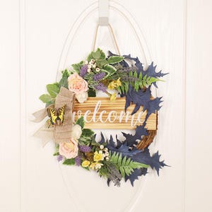 Corona de flores de lavanda artificial de 14 pulgadas, corona de bienvenida para puerta de entrada, corona decorativa para escaparate