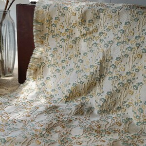 1 Yard Gold Line Relief Blumenbrokat-Bekleidungsstoff, hohes Gitter, grünes Blumenmuster, Stoff für Kleid, Rock, Anzug, Hose, Mantel
