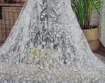 Tela de encaje floral bordada con cuentas para vestido de novia, material de hilo de lentejuelas color blanco roto.