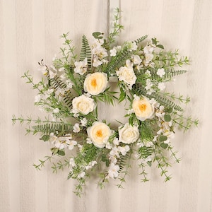 Corona de flores de peonía beige artificial de 20 pulgadas, corona para puerta de entrada, decoración de puerta de bienvenida de tienda, corona para colgar en la pared