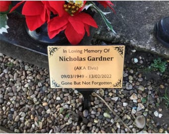 Memorial Tree Plaque Grave Marker Cemetery Dedication Garden Remembrance Stake Personalised Tribute Outdoor Commemoration Display