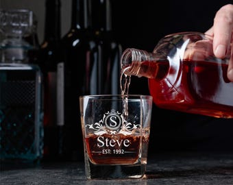 Personalisiertes graviertes Whiskyglas Geburtstagshochzeit, Weihnachtskundenspezifisches Bourbon Tumbler Geschenk