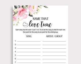 Può includere: Una carta di gioco stampabile con un design floreale rosa e verde. Il testo recita "Name That Love Tune". Ogni canzone contiene la parola "Love". Prova a elencare la canzone e l'artista per ciascuna. Un punto per la canzone e un punto per l'artista/gruppo. Ci sono sette righe per i giocatori per scrivere le loro risposte.
