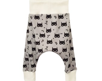 Superhero Harems chauve-souris masque pantalon garçons Joggers enfants Leggings coton biologique tricot GOTs impression tissu Monochrome béb