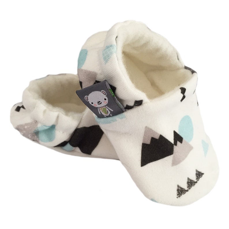 Blue Mountain Shoes Zapatillas de cuna modernas Mount Fiji Etsy España