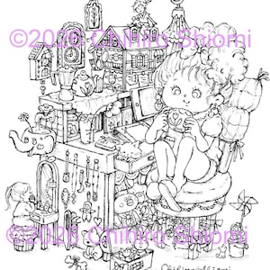Könnte beinhalten: Schwarz-Weiß-Illustration einer skurrilen Szene. Eine sitzende Figur hält eine Tasse, umgeben von Miniaturgebäuden, Uhren und Spielzeug. Das Bild enthält den Text "Chihiro Shiomi 2026".