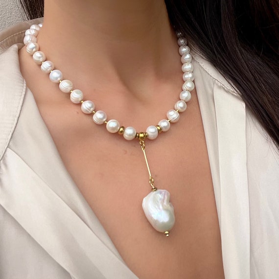 Freshwater Pearl Beaded Necklace With Baroque Pearl Pendant