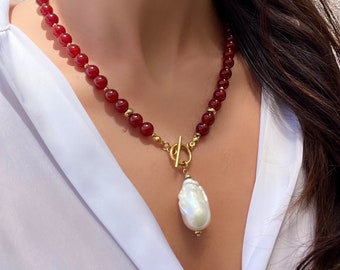Carneoolkralenketting met echte barokke parelhanger, handgemaakte edelsteensieraden, rood en wit, cadeau voor haar