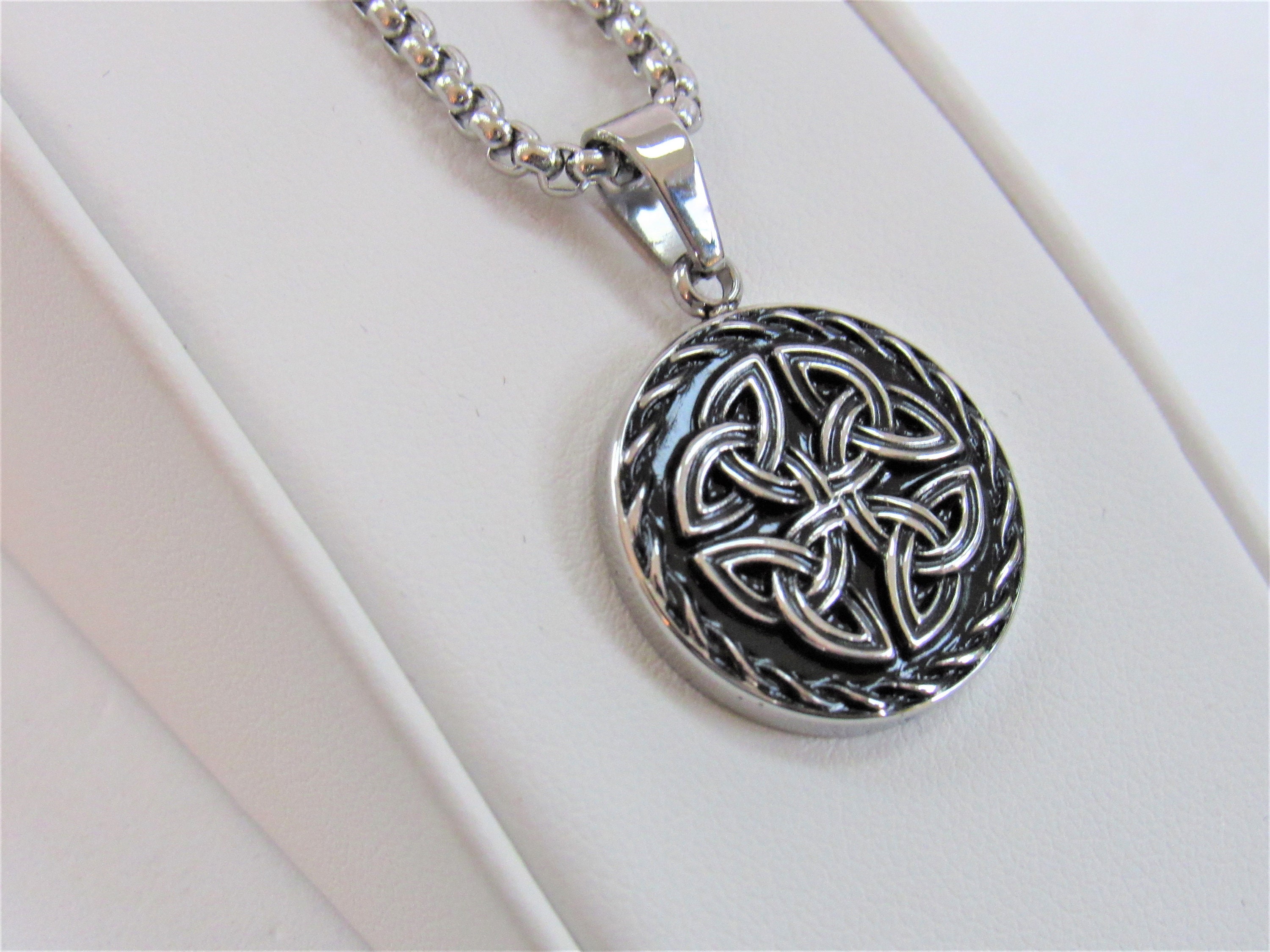 Mens celtic deals knot necklace