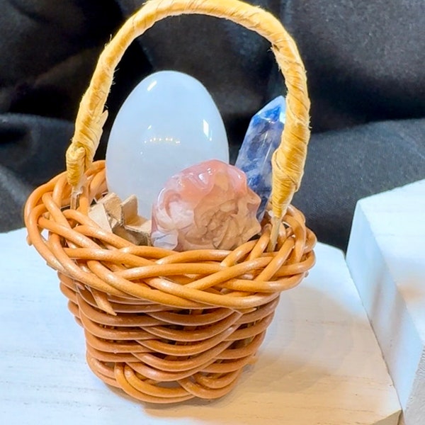 Mini Crystal Easter basket, Ostara, Spring, Flower Agate, Flowers