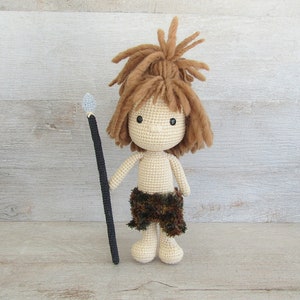 Amigurumi crochet Cave Boy doll pattern - Patrón Amigurumi ganchillo Niño de las Cavernas