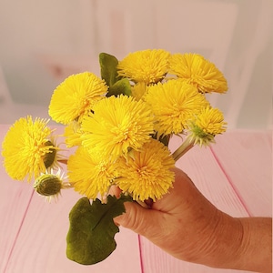 Dandelions  cold porcelain-bouquet of dandelions  polymeric clay-Flower arrangement-Realistic flower-Real touch flower-Botanical sculpture