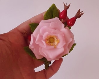 Rosa canina Brosche Cold Porzellan-Polymer Clay Flowers-Floral handgemachtes Schmuckgeschenk für Frauen-Geschenk zum Brautjungfer Muttertag