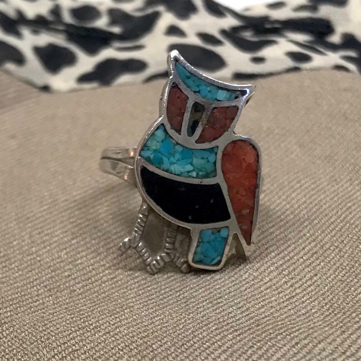 Sterling silver Zuni Owl crushed turquoise & coral  inlay ring size 5. # 2080