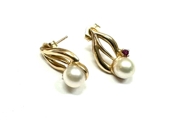 Vintage mid century 14k gold pearl & ruby stud ea… - image 3