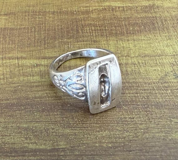 Sterling silver rectangular signet ring size 7.5.… - image 1