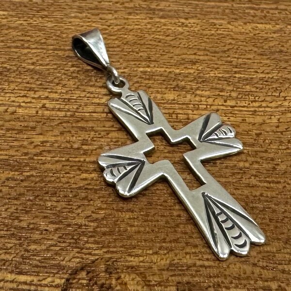 Vintage Navajo R Thomas sterling silver cross pendant.#2370B5.Free shipping!!!