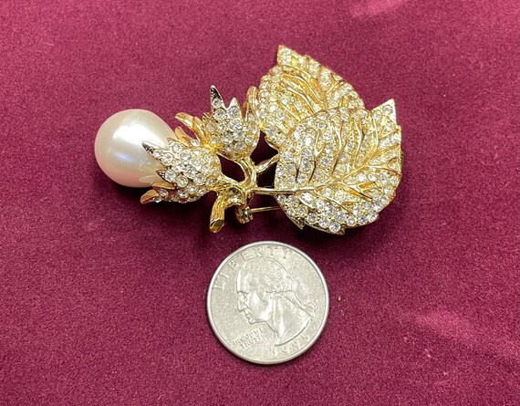 Signed Erwin Pearl gold tone leaf pearl  brooch w… - image 3