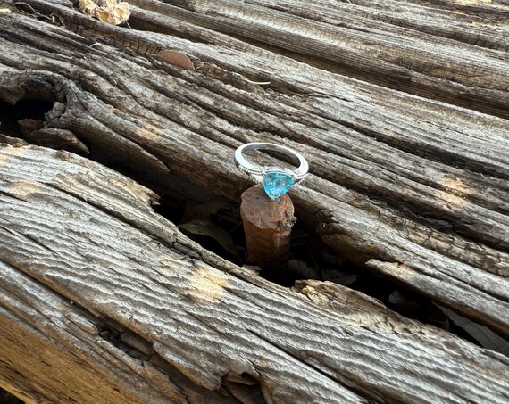 Marked 316/SS ring size 7 with rectangular blue c… - image 2