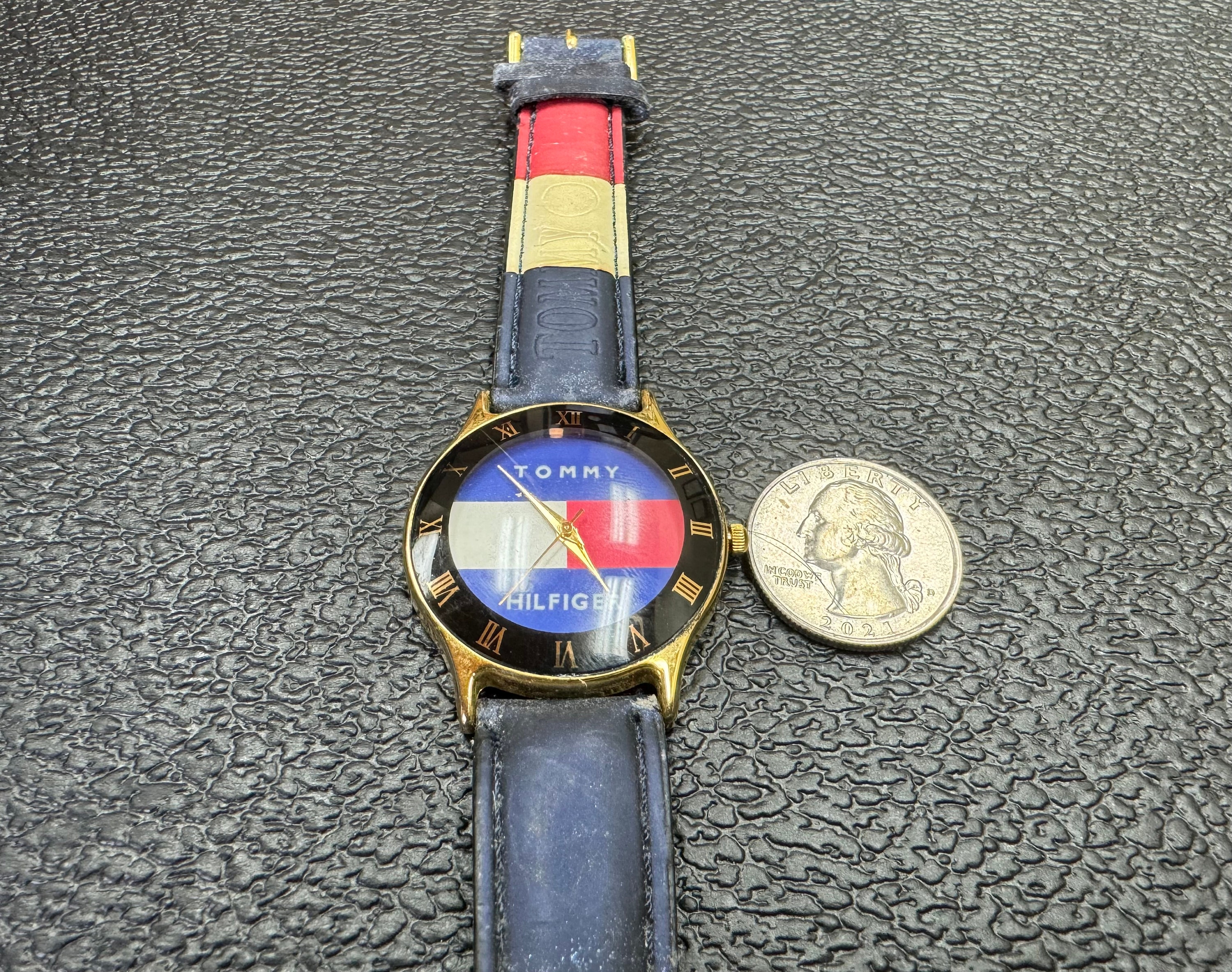 Tommy Hilfiger Red and Blue Leather Strap Watch Vintage Vintage Tommy Hilfiger Quartz Watch Red white blue rare  main image 4