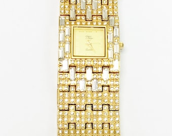 Goldfarbene Armbanduhr mit Zirkonias