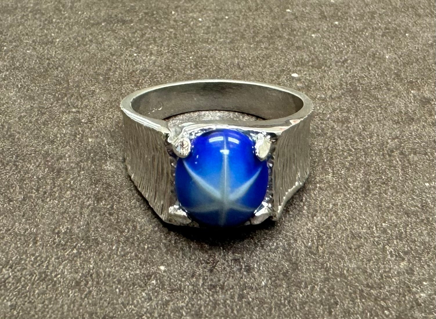 18k HGE Lab Created Blue Star Ring Size 10 Vintage.#2040t2