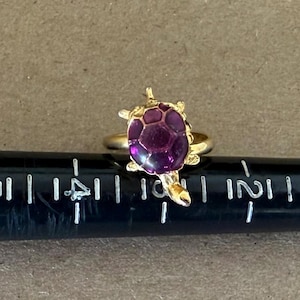 Vintage Vogue Gold Tone Turtle Ring - Amethyst Color, Size 6.5