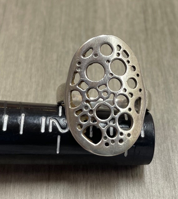 Sterling Silver Cutout Statement Ring - Size 7.5 - image 3