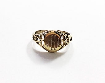 Sterling silver gold toned ring w/ JHA monogram    (#-0651)