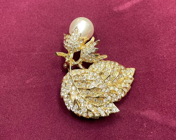 Signed Erwin Pearl gold tone leaf pearl  brooch w… - image 5